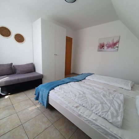 Ferienwohnung Luisa Im Haus Maarten Куксхавен Екстериор снимка