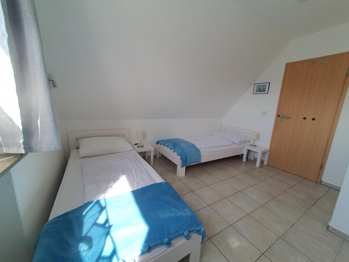 Ferienwohnung Luisa Im Haus Maarten Куксхавен Екстериор снимка